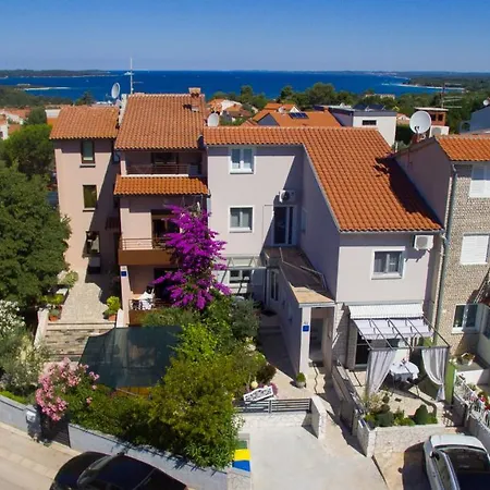 Apartment Katy Pula Exterior photo