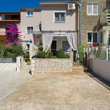 Apartment Katy Pula Exterior photo